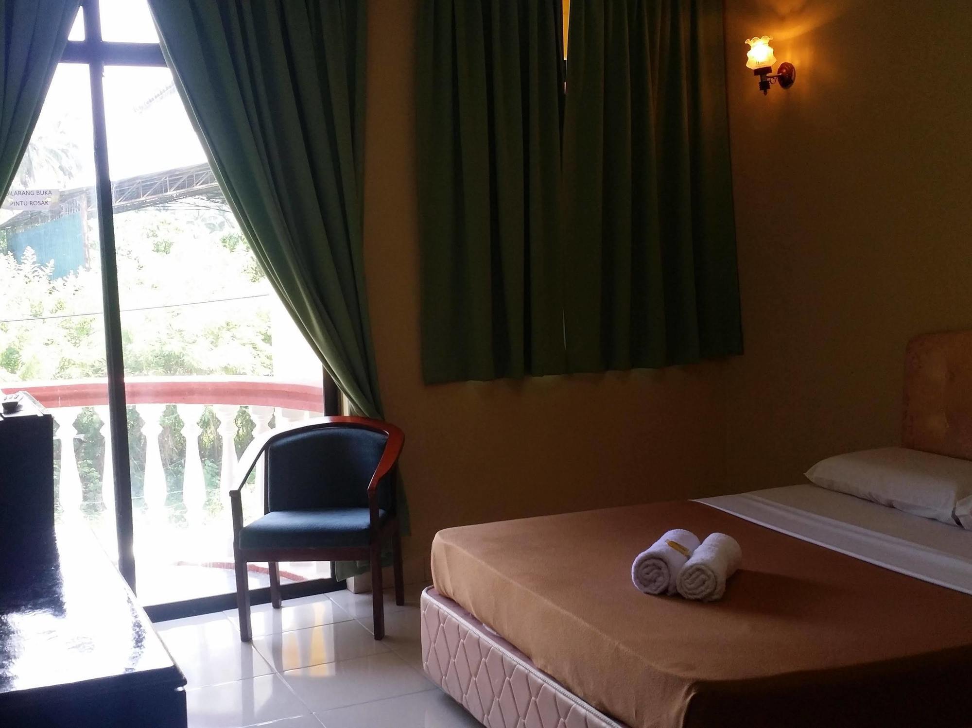 Hji Residensi Hotel Kuah Ngoại thất bức ảnh