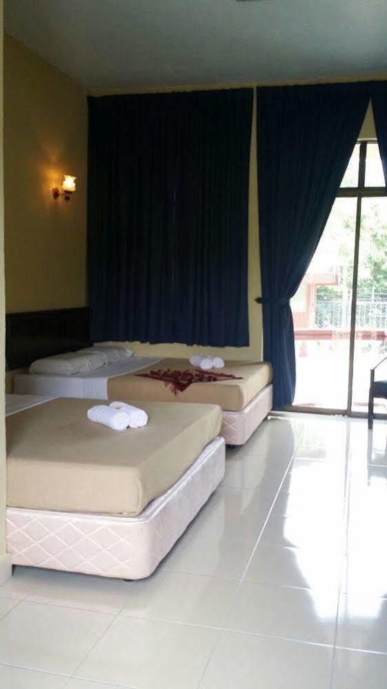 Hji Residensi Hotel Kuah Ngoại thất bức ảnh
